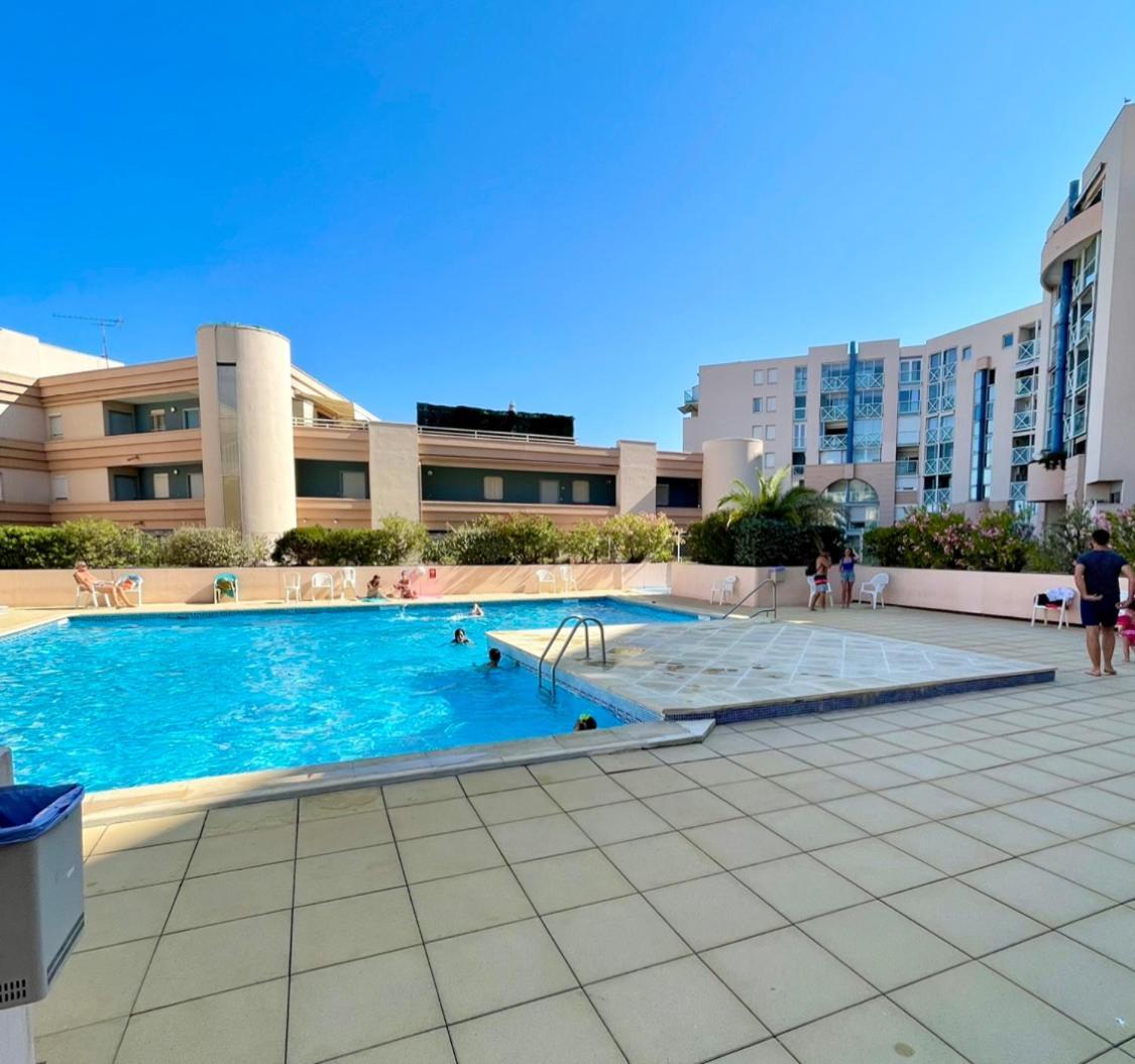 Joli Appartement Avec Piscine Сет Екстер'єр фото