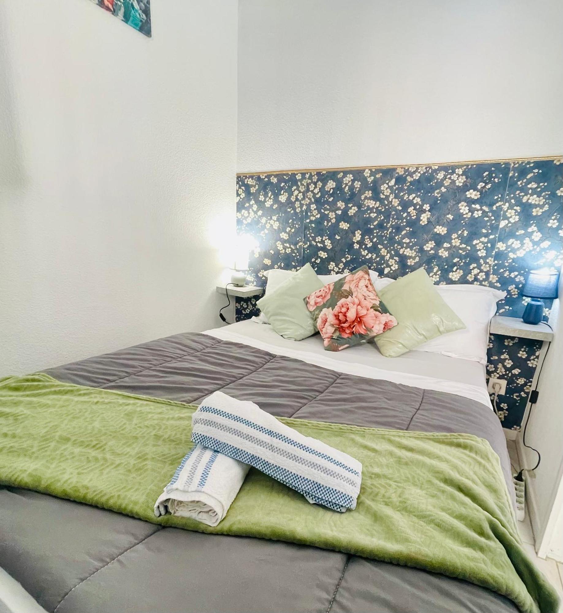 Joli Appartement Avec Piscine Сет Екстер'єр фото